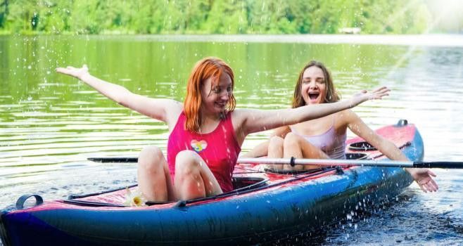 [ClubSweethearts] Olivia Trunk And Emma Korti Kayak Journey With The Women (2023.07.14)